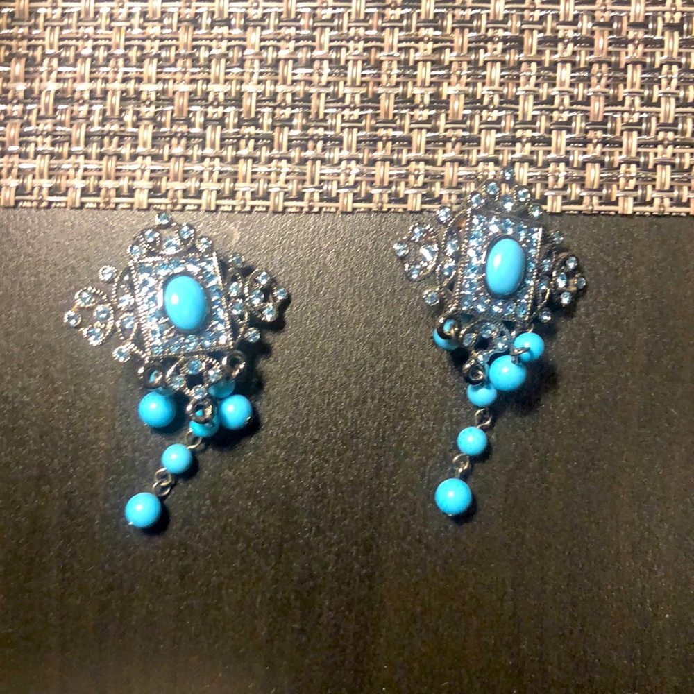 ❤️3/$30 Fifth Avenue collection clip on earrings